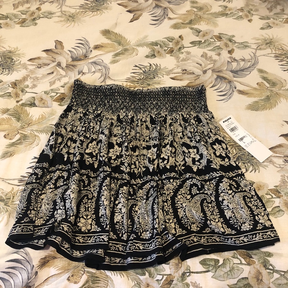 Tilly’s Skirt size medium